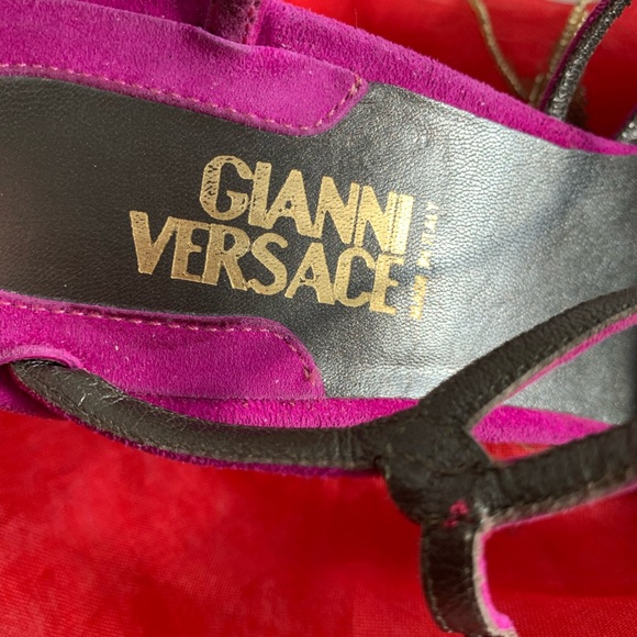 Gianni Versace made in Italy woman’s heels purple/ fuchsia color size 37 - Picture 9 of 16